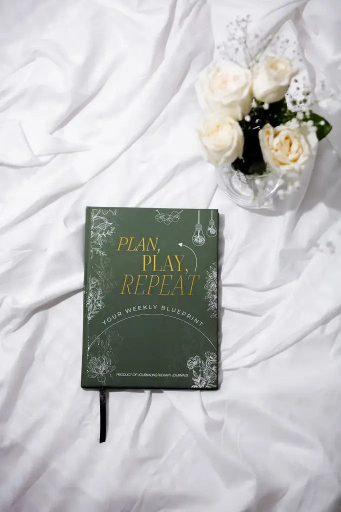 Weekly Planner & Diamond Pen